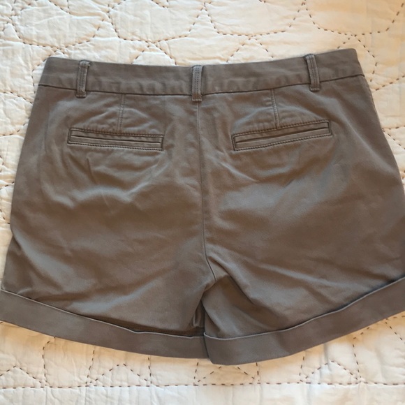 Banana Republic Khaki Shorts - Picture 3 of 6